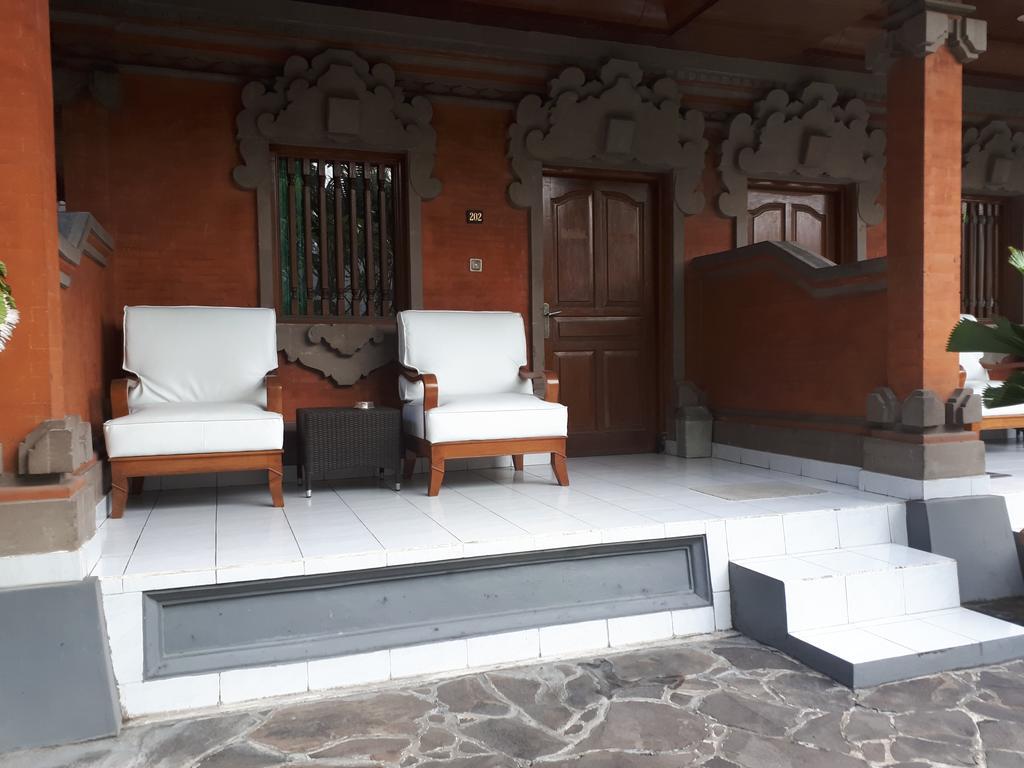 كوتا Puspa Ayu المظهر الخارجي الصورة